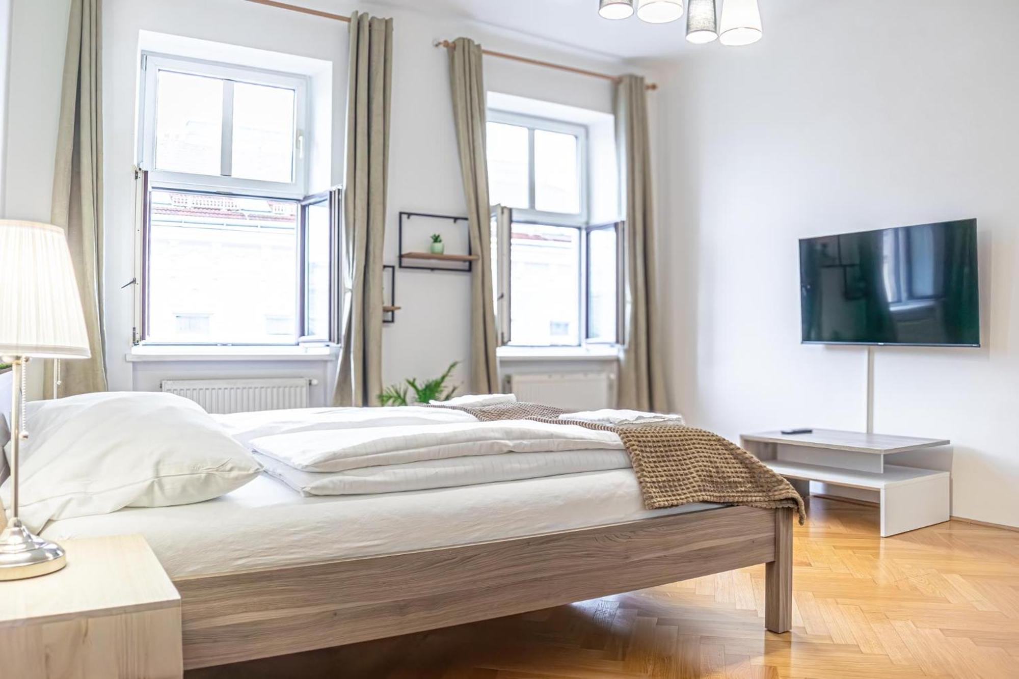 Comfortable 2Br Apt.-Near Wiener Stadthalle Exterior photo